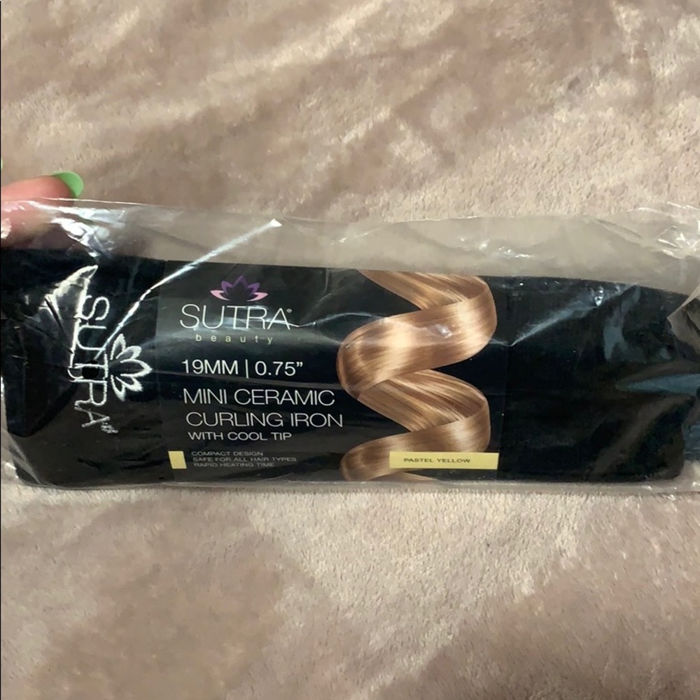 Sutra Mini Ceramic Curling Iron BNWT